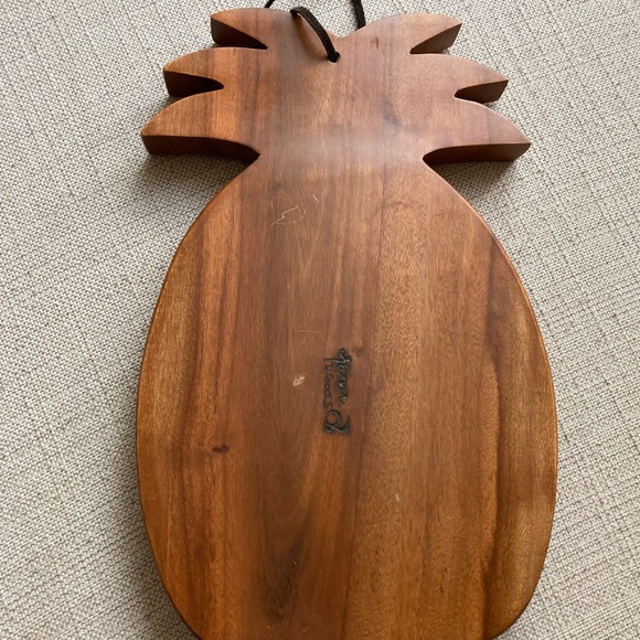 Kamari Woods Pineapple Cutting Board,Charcuterie Tray,Serving Platter,Handcarved - Picture 2 of 7